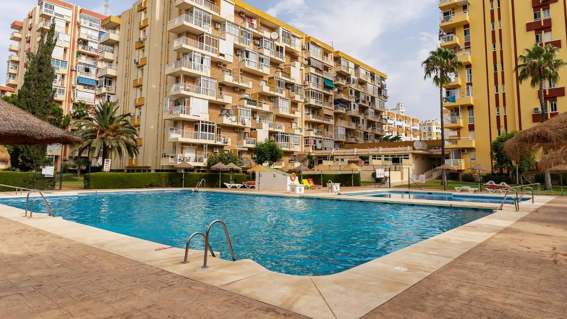 Apartamento Blonzu Angola Benalmádena 0*,  España